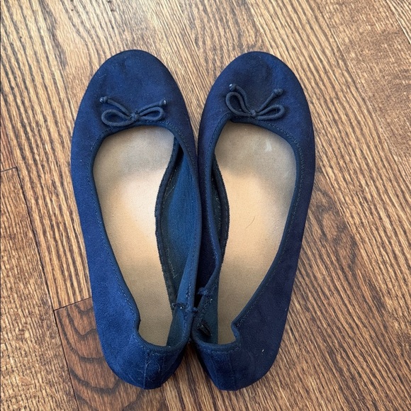 Navy Blue Ballet Flats with Bow Detail - Picture 4 of 6